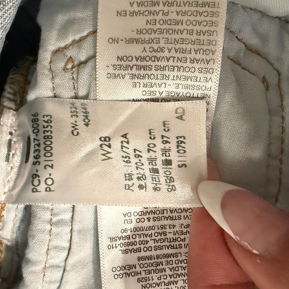 LEVI’S 501® ORIGINAL FIT HIGH RISE WOMEN'S SHORTS Luxor Heat Light Wash W28 - Picture 6 of 6